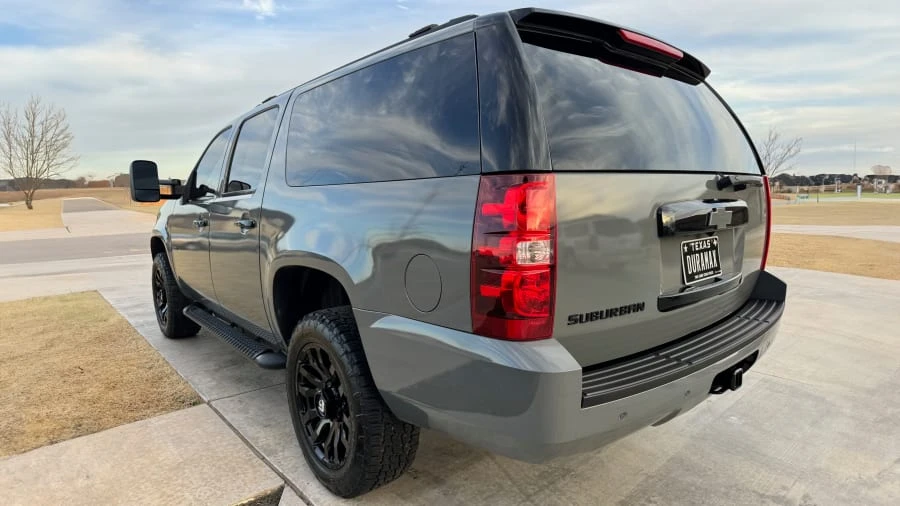 2011 Chevrolet Suburban 10th Gen - Image 8 of 23
