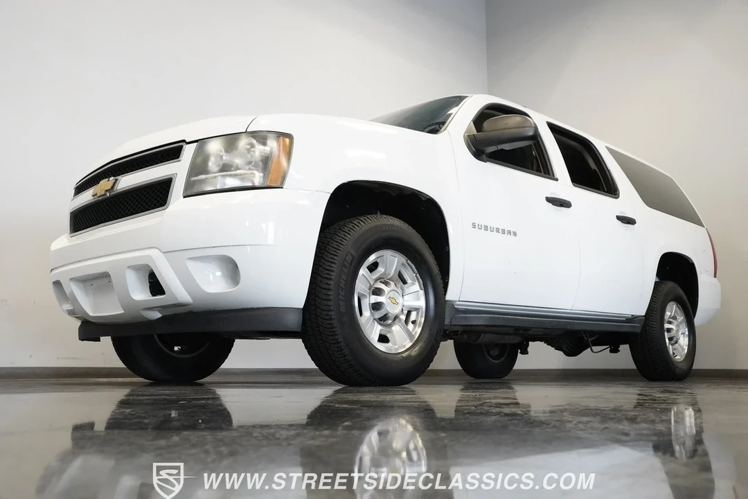 2011 Chevrolet Suburban 11th Gen - Image 6 of 12