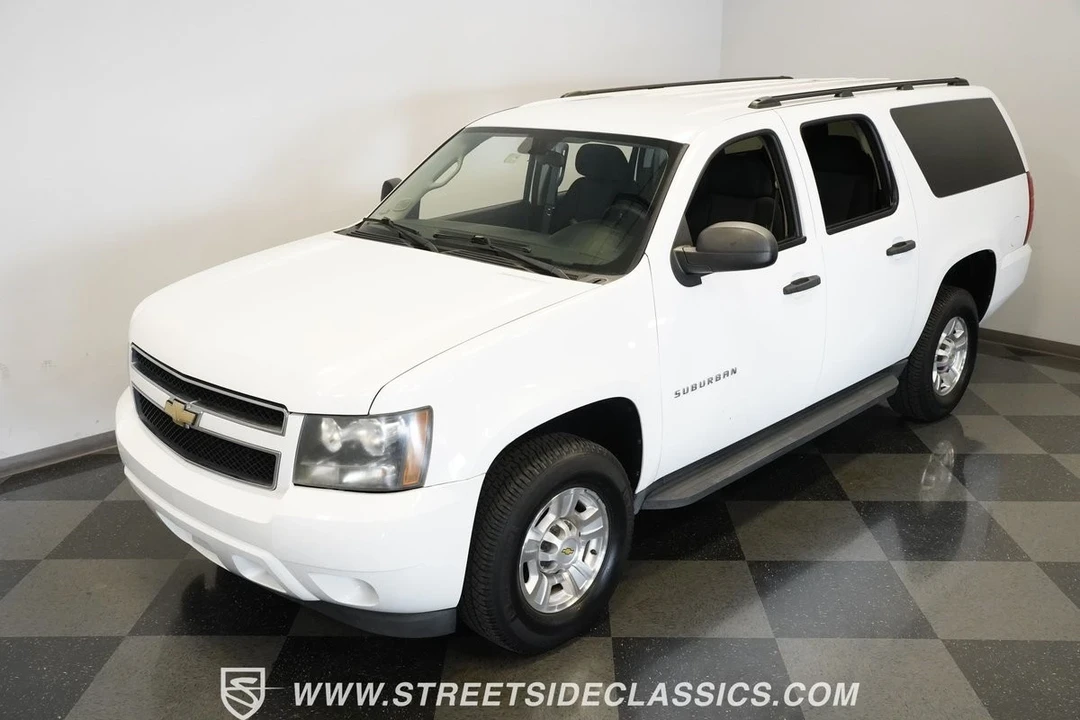 2011 Chevrolet Suburban 11th Gen - Image 8 of 12