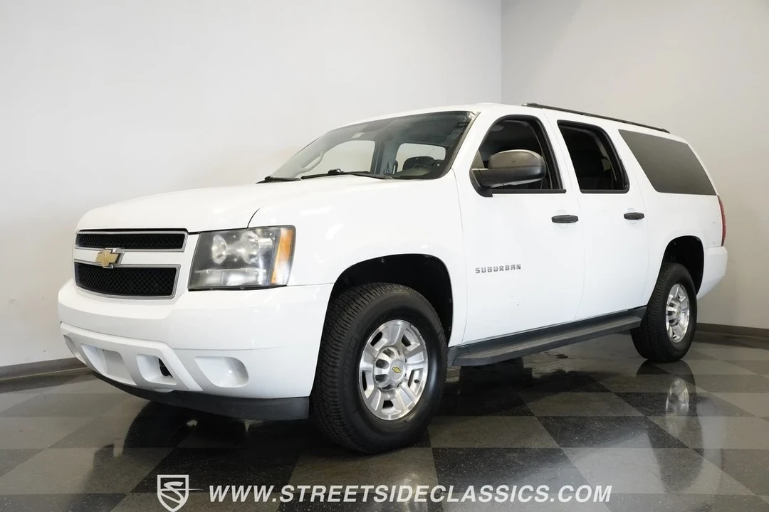 2011 Chevrolet Suburban 11th Gen - Image 7 of 12