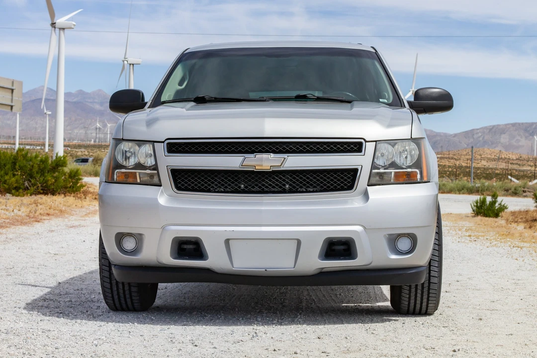 2011 Chevrolet Suburban 10th Gen - Image 4 of 31