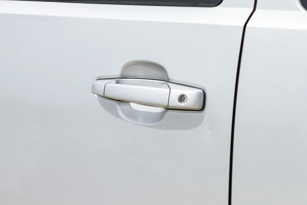 2011 Chevrolet Suburban 10th Gen - Image 22 of 31