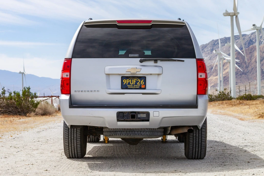 2011 Chevrolet Suburban 10th Gen - Image 9 of 31