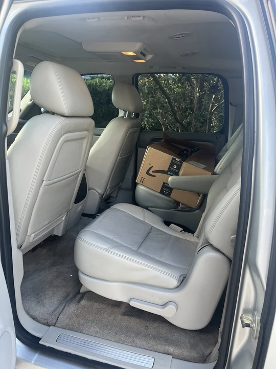 2011 Chevrolet Suburban 11th Gen - Image 5 of 18