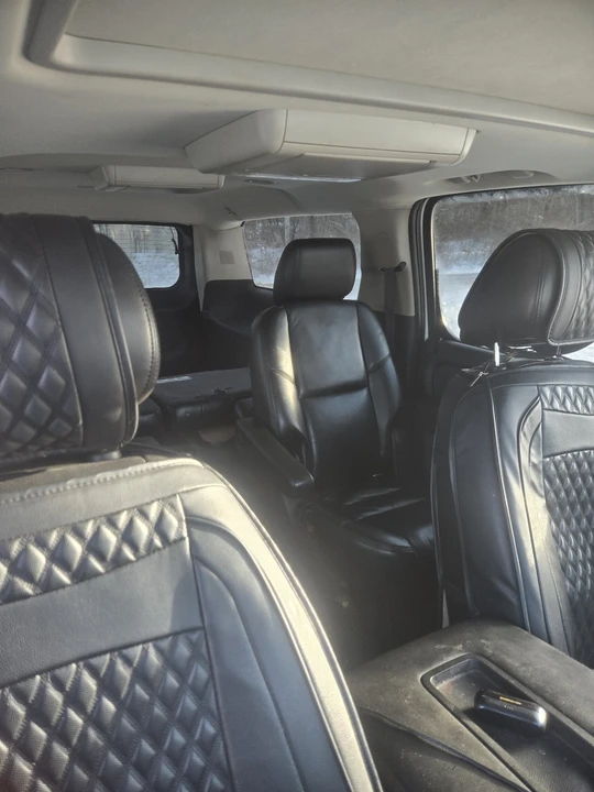 2011 Chevrolet Suburban 11th Gen - Image 11 of 13