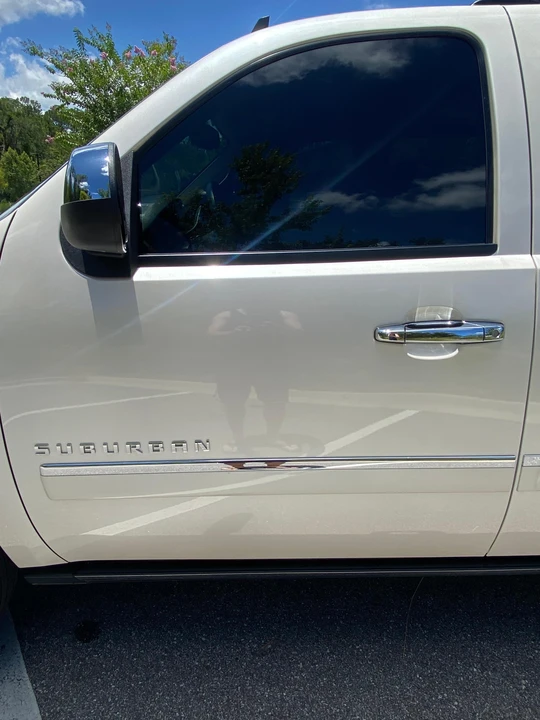 2011 Chevrolet Suburban 10th Gen - Image 21 of 31