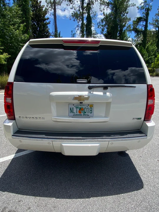 2011 Chevrolet Suburban 10th Gen - Image 9 of 31