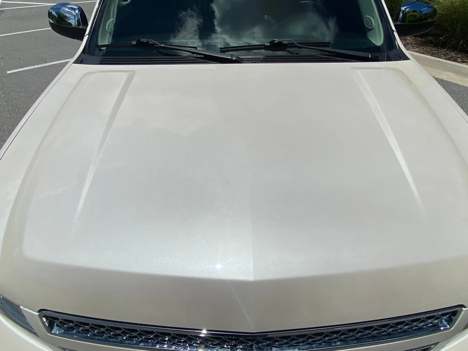 2011 Chevrolet Suburban 10th Gen - Image 15 of 31