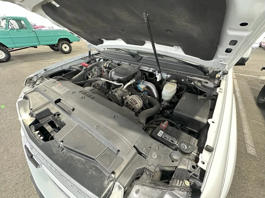 2011 Chevrolet Suburban 10th Gen - Image 4 of 4