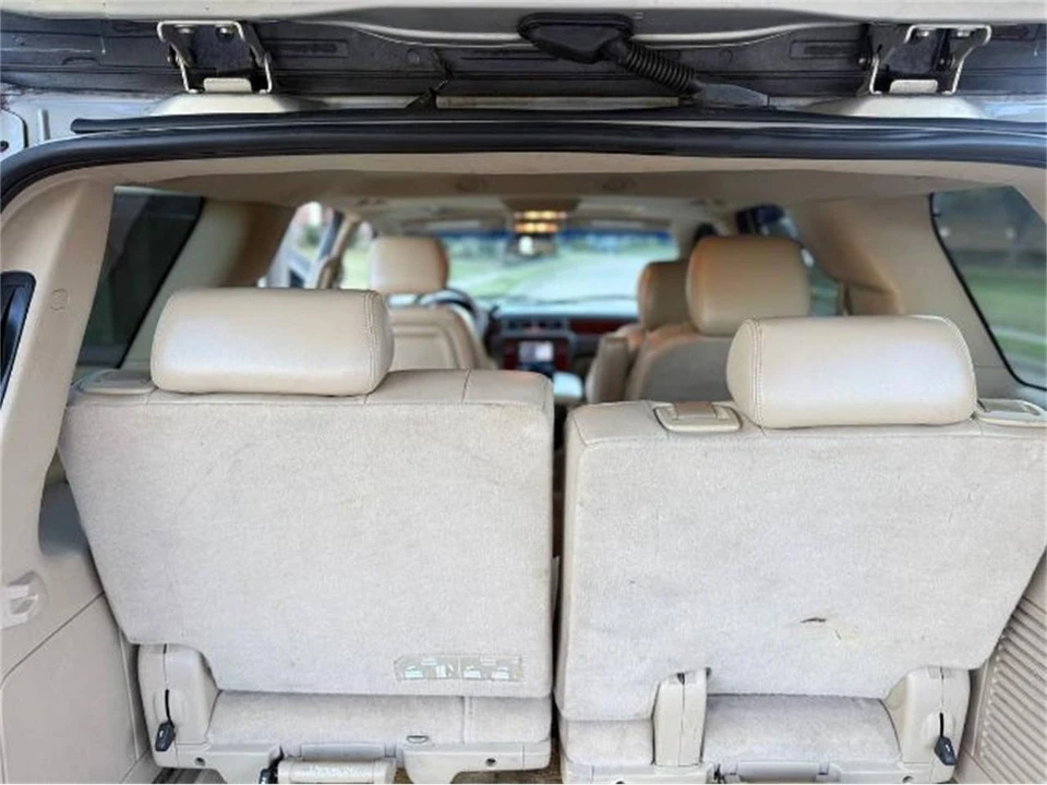 2011 Chevrolet Tahoe 3rd Gen - Image 2 of 16