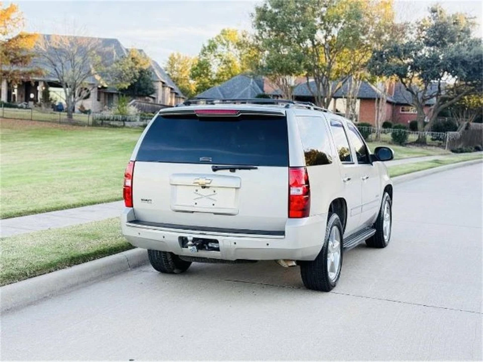 2011 Chevrolet Tahoe 3rd Gen - Image 14 of 16