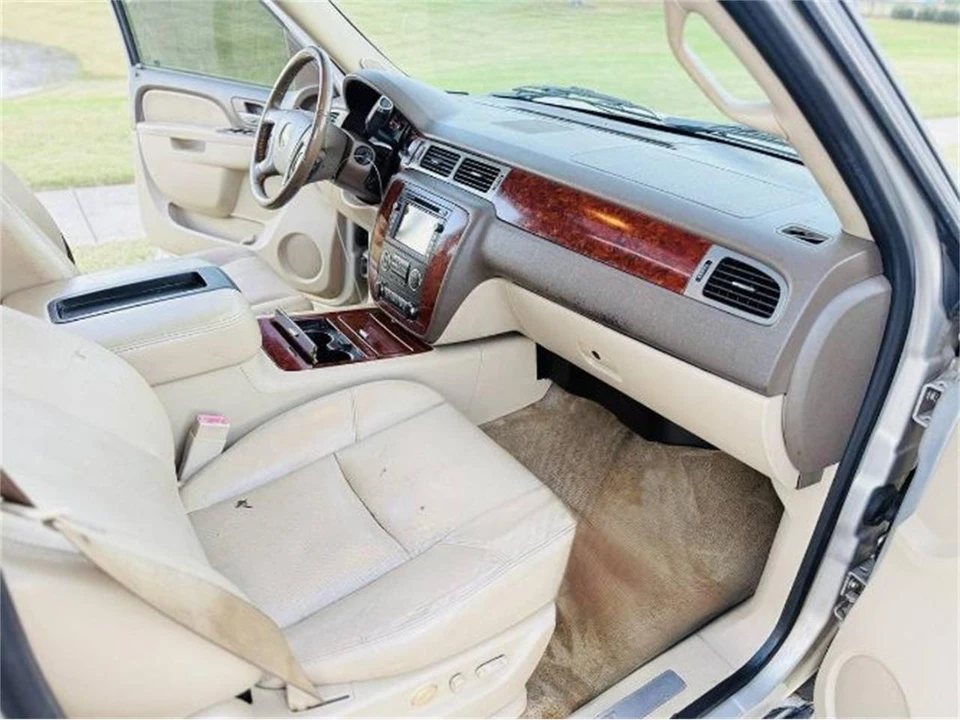 2011 Chevrolet Tahoe 3rd Gen - Image 9 of 16