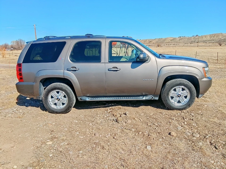 2011 Chevrolet Tahoe 4th Gen - Image 5 of 21