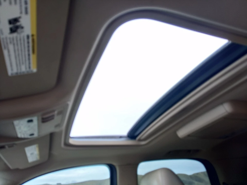 2011 Chevrolet Tahoe 4th Gen - Image 17 of 21