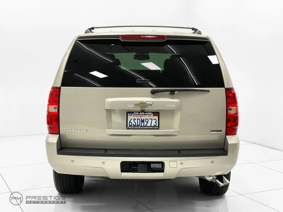 2011 Chevrolet Tahoe 3rd Gen - Image 5 of 31