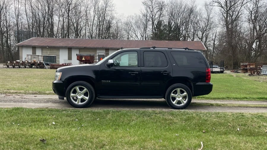 2011 Chevrolet Tahoe 3rd Gen - Image 2 of 18