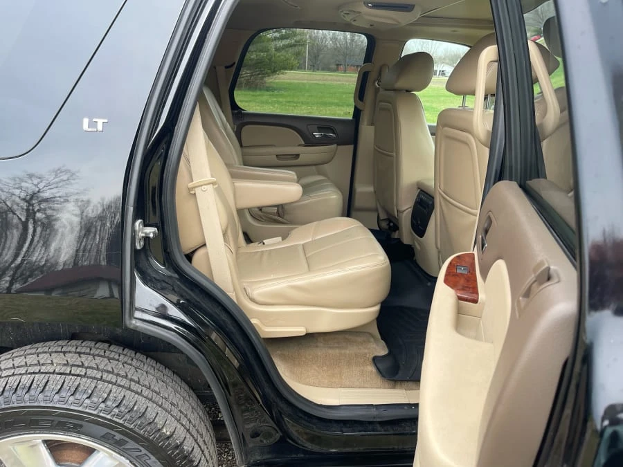2011 Chevrolet Tahoe 3rd Gen - Image 16 of 18