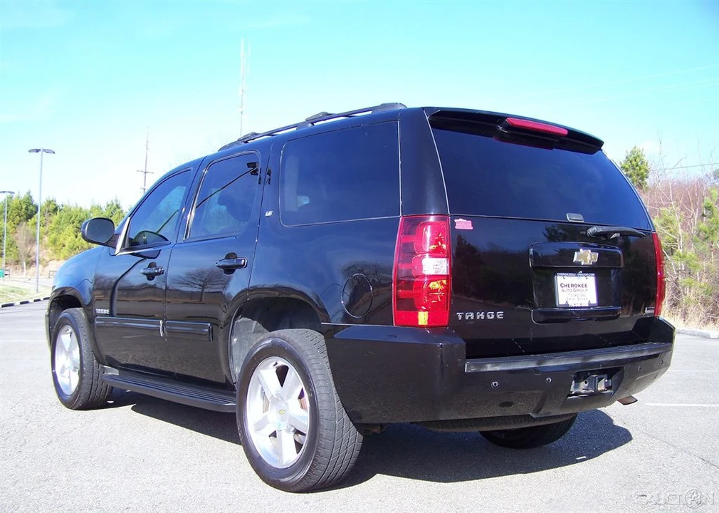 2011 Chevrolet Tahoe 3rd Gen - Image 4 of 12