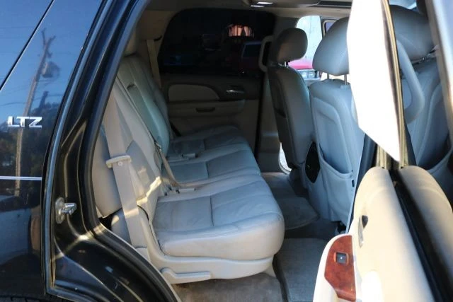 2011 Chevrolet Tahoe 3rd Gen - Image 10 of 12