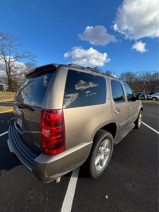 2011 Chevrolet Tahoe 3rd Gen - Image 3 of 16