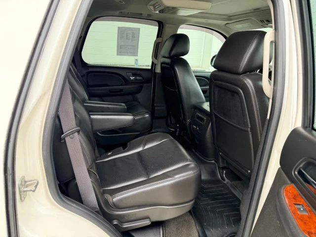 2011 Chevrolet Tahoe 4th Gen - Image 16 of 21