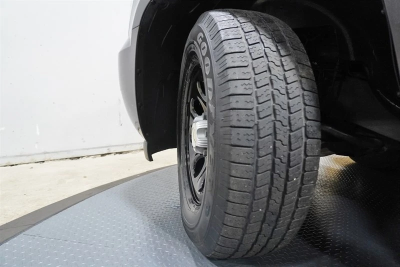 2011 Chevrolet Tahoe 3rd Gen - Image 4 of 21
