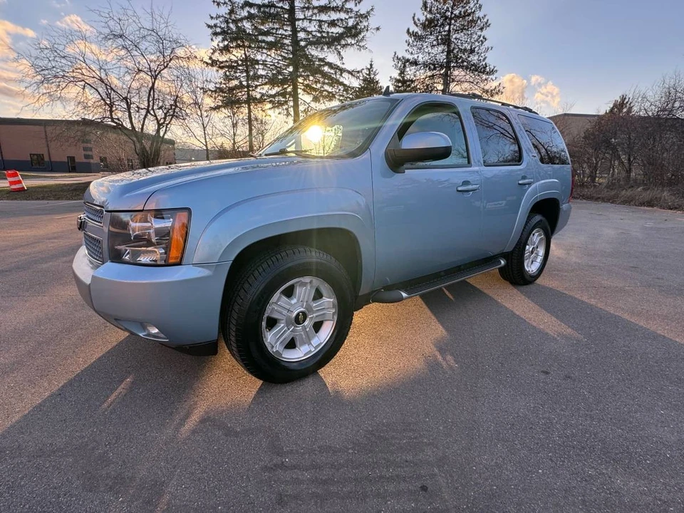 2011 Chevrolet Tahoe 3rd Gen - Image 2 of 17