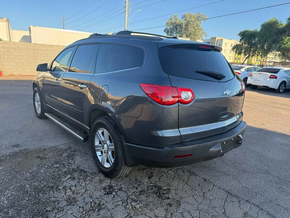 2011 Chevrolet Traverse - Image 6 of 9
