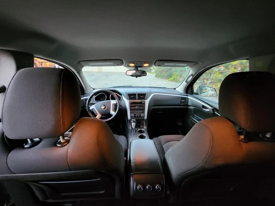 2011 Chevrolet Traverse - Image 8 of 20