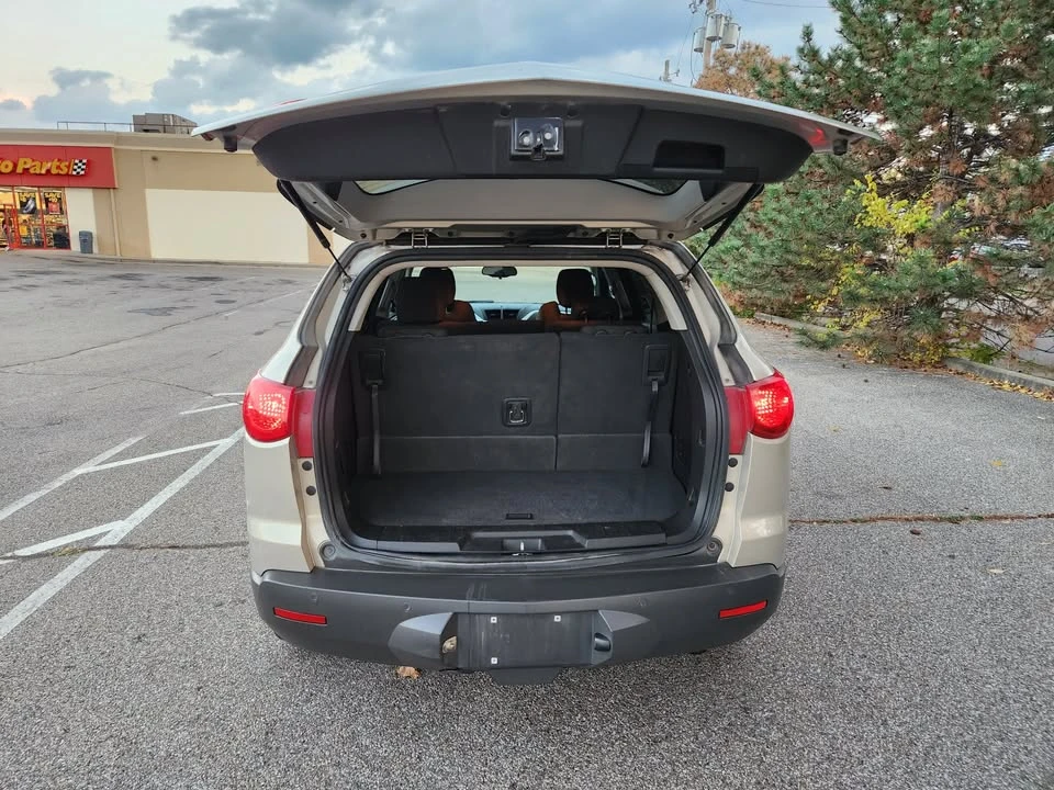 2011 Chevrolet Traverse - Image 4 of 20