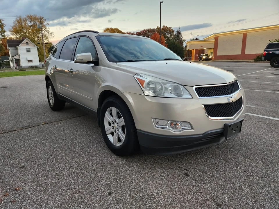 2011 Chevrolet Traverse - Image 16 of 20
