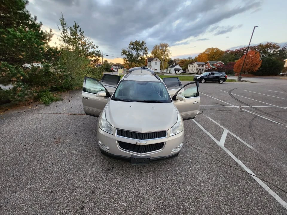 2011 Chevrolet Traverse - Image 18 of 20