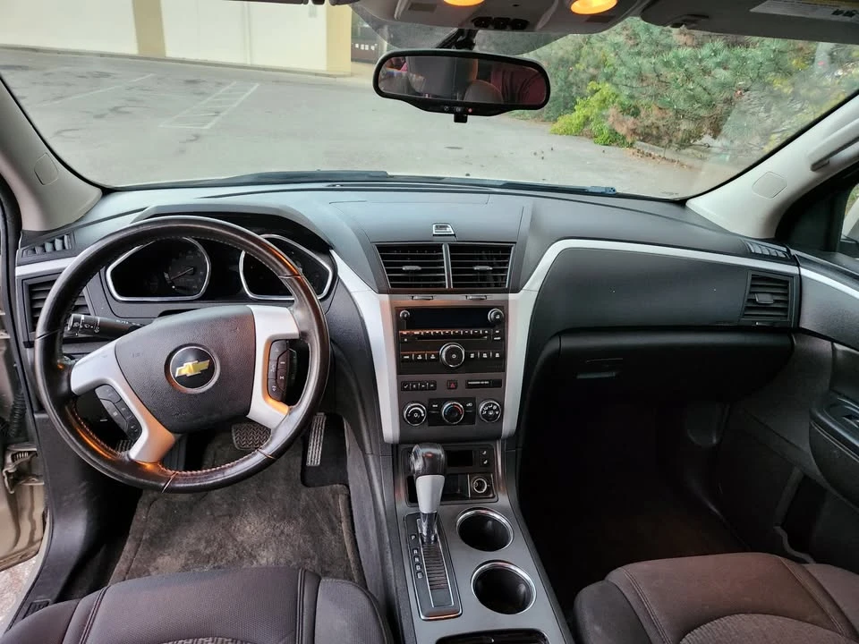 2011 Chevrolet Traverse - Image 10 of 20