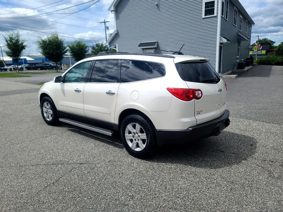 2011 Chevrolet Traverse - Image 5 of 21