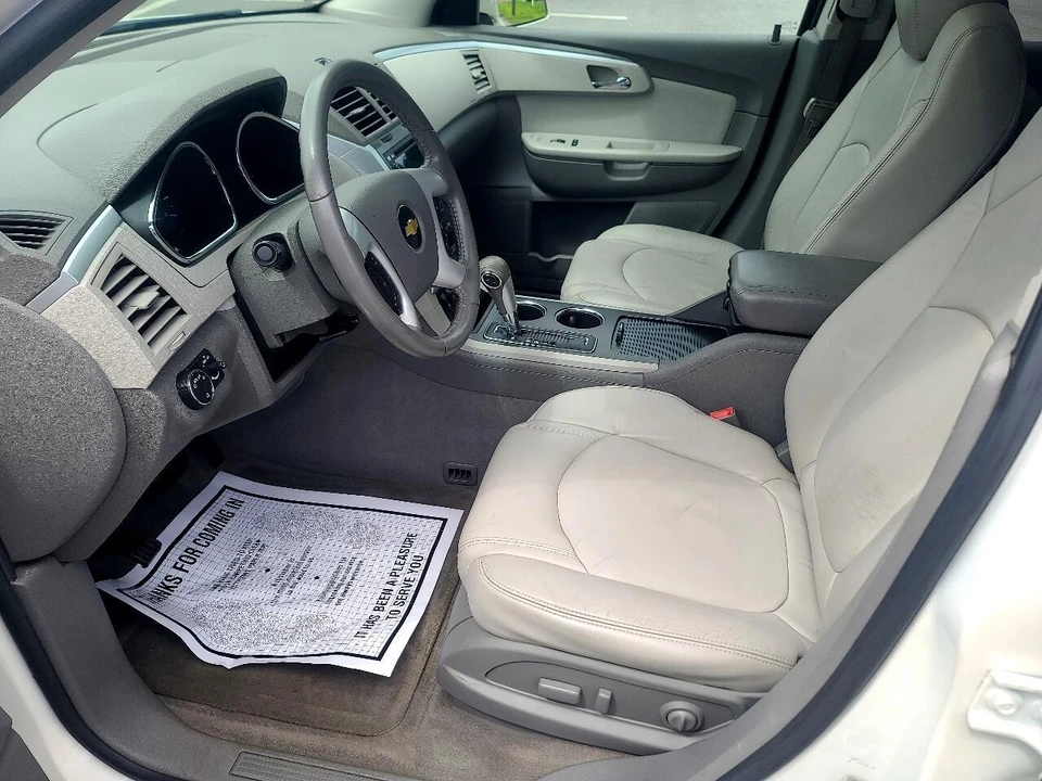 2011 Chevrolet Traverse - Image 10 of 21