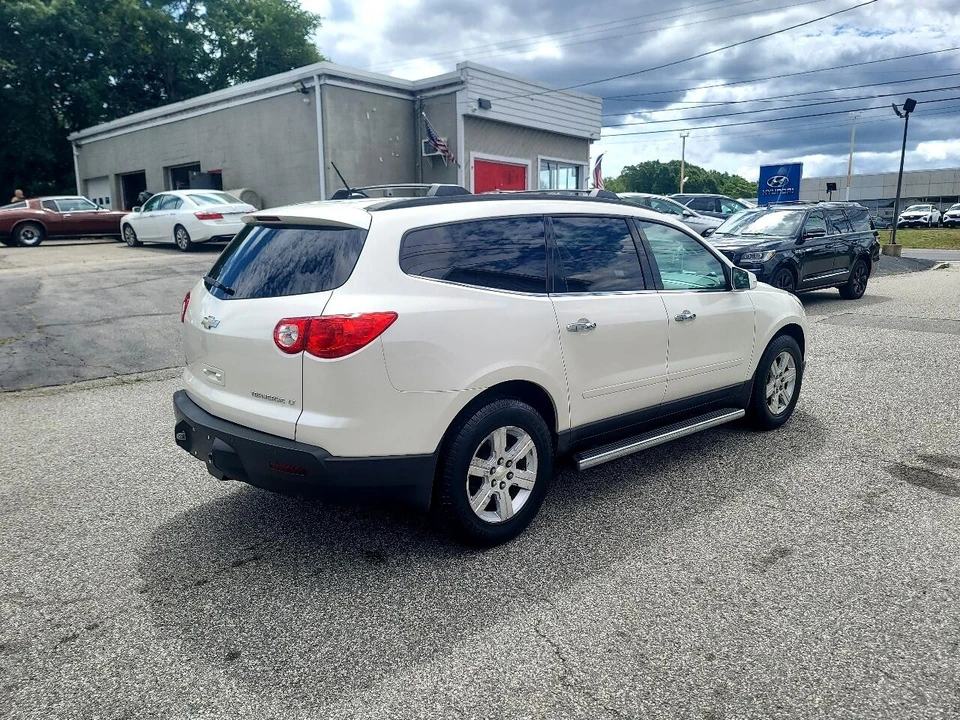 2011 Chevrolet Traverse - Image 7 of 21