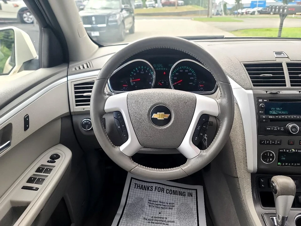2011 Chevrolet Traverse - Image 16 of 21