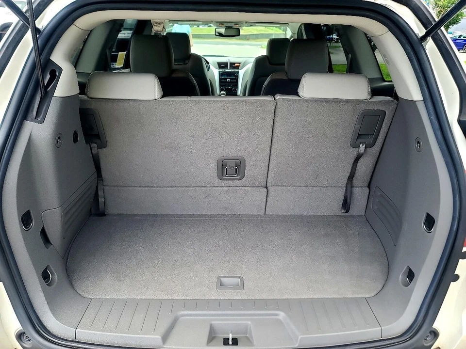 2011 Chevrolet Traverse - Image 12 of 21
