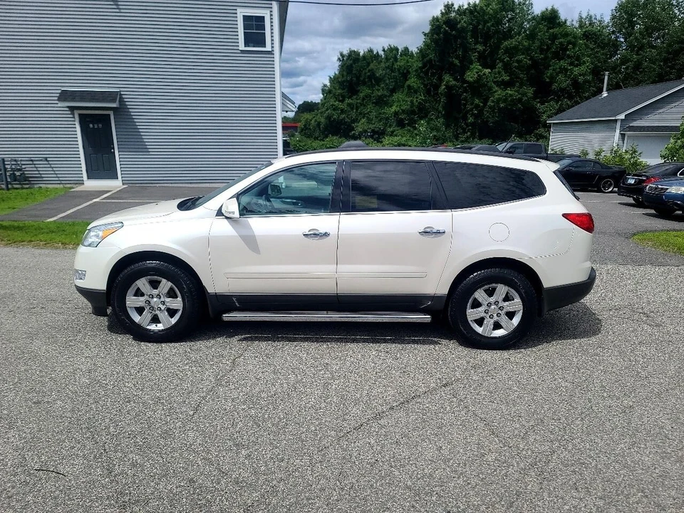 2011 Chevrolet Traverse - Image 4 of 21