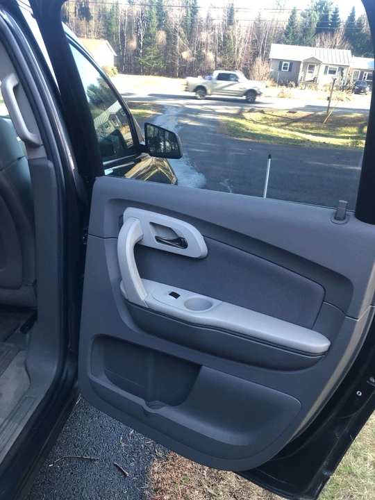 2011 Chevrolet Traverse - Image 13 of 14