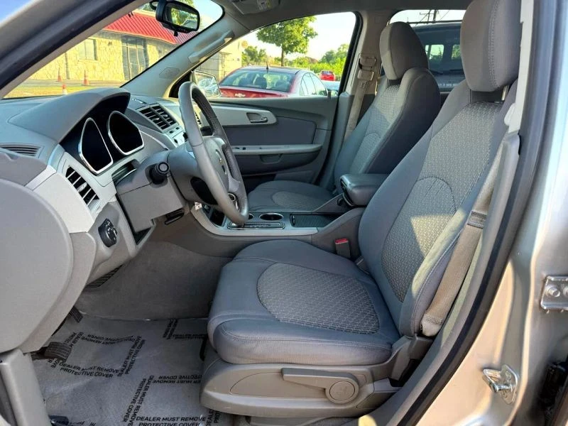 2011 Chevrolet Traverse - Image 9 of 12