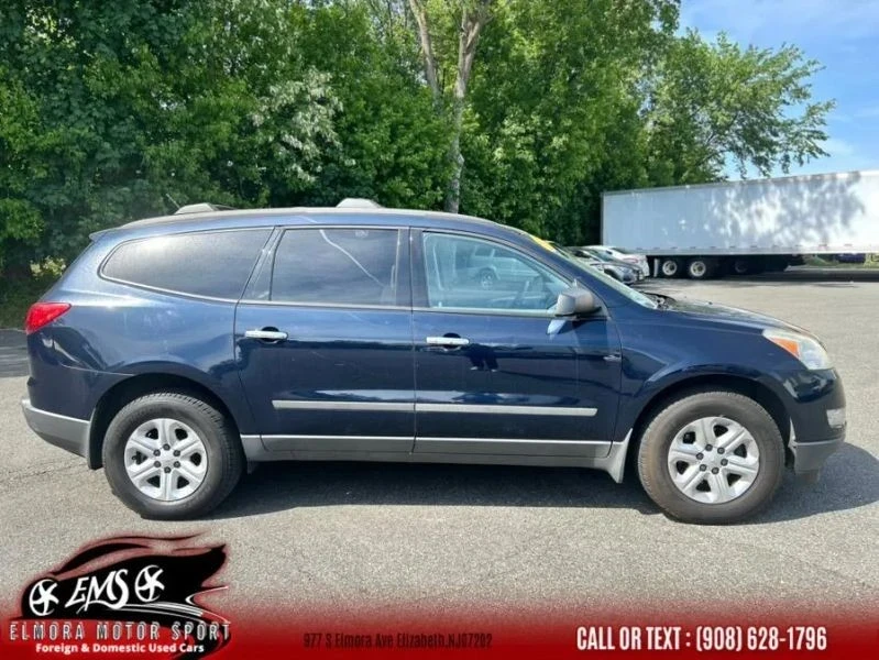 2011 Chevrolet Traverse - Image 6 of 12
