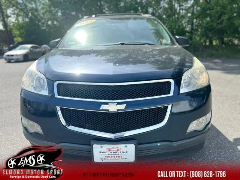 2011 Chevrolet Traverse - Image 2 of 12