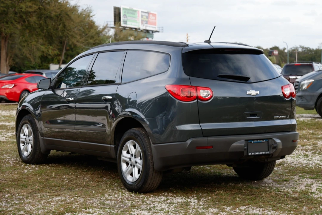 2011 Chevrolet Traverse - Image 5 of 12