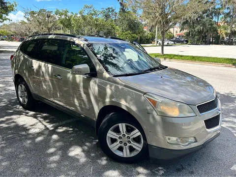 2011 Chevrolet Traverse LS Sport Utility 4D