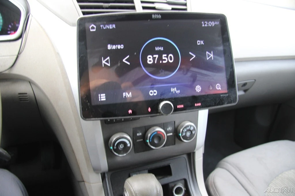 2011 Chevrolet Traverse - Image 17 of 21