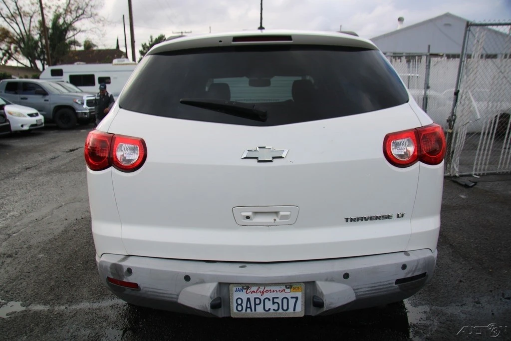 2011 Chevrolet Traverse - Image 5 of 21