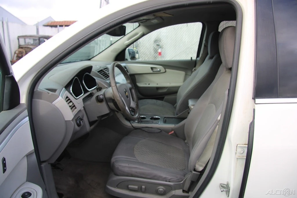 2011 Chevrolet Traverse - Image 12 of 21