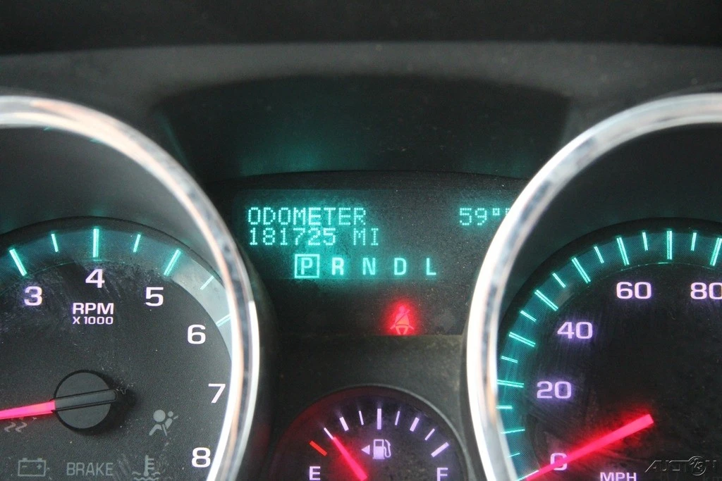 2011 Chevrolet Traverse - Image 16 of 21