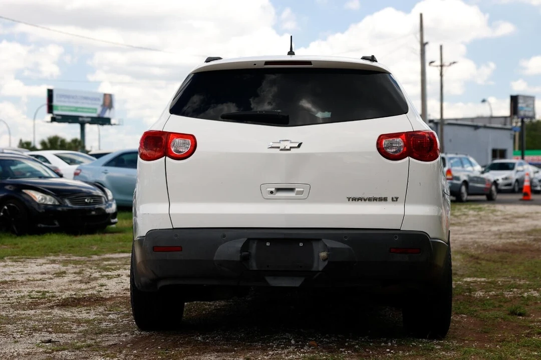 2011 Chevrolet Traverse - Image 7 of 21